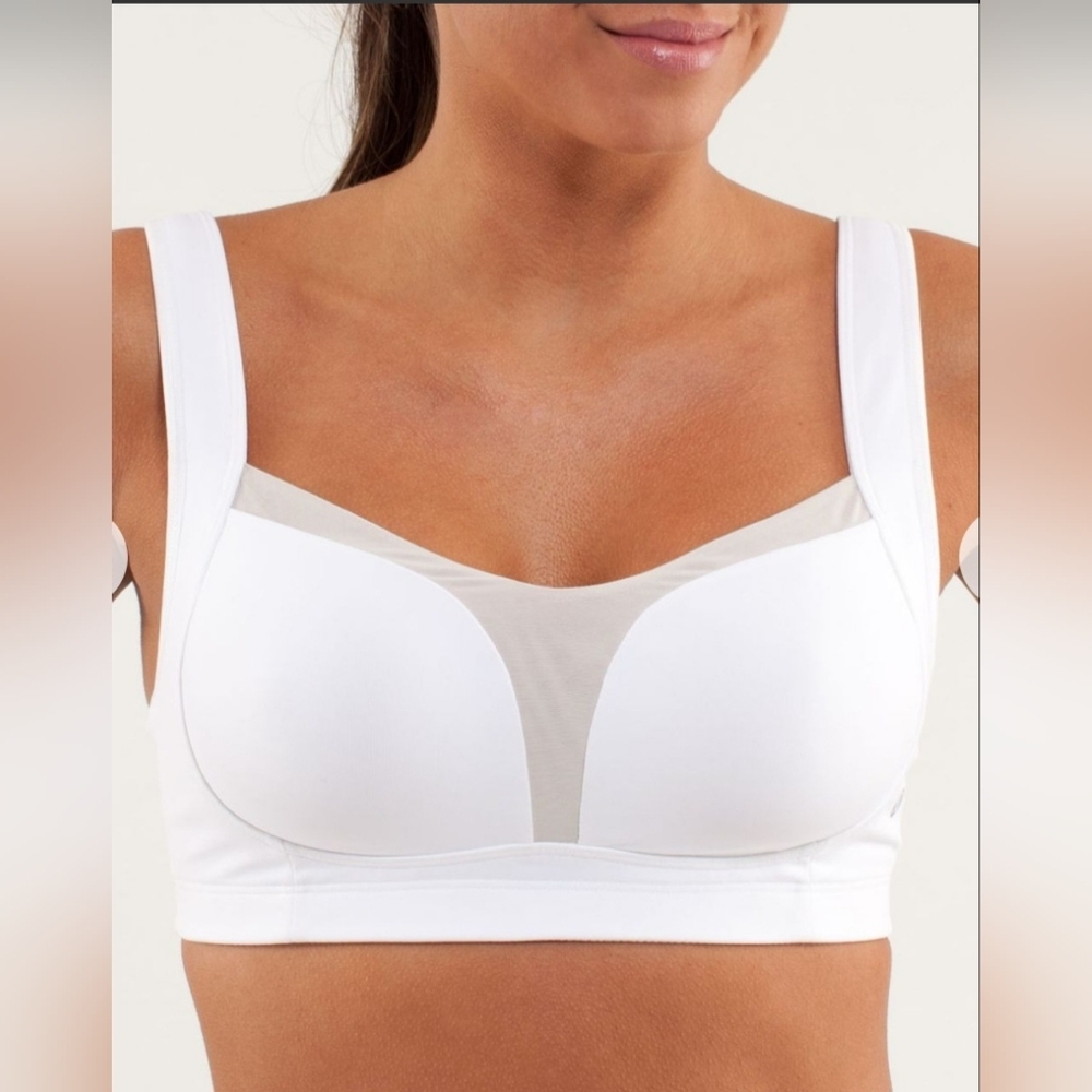 S/M Lululemon TA TA TAMER Adjustable High Support Sports Bra